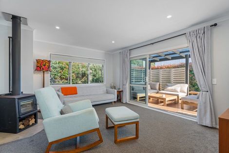 Photo of property in 56 Hahei Beach Road, Hahei, Whitianga, 3591