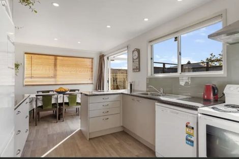 Photo of property in 38 Yearsley Place, Manurewa, Auckland, 2102