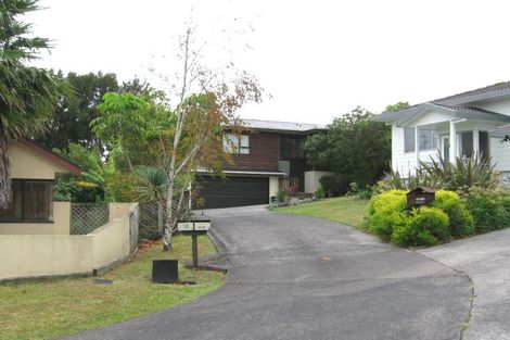 Photo of property in 1/12 Stoneleigh Court, Sunnynook, Auckland, 0632