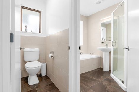 Photo of property in 10 Houhere Place, Pukete, Hamilton, 3200