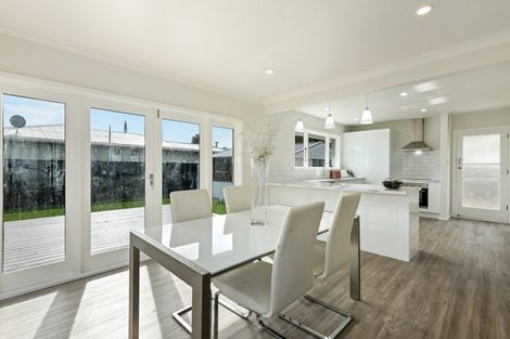 Photo of property in 117 Blighs Road, Strowan, Christchurch, 8052