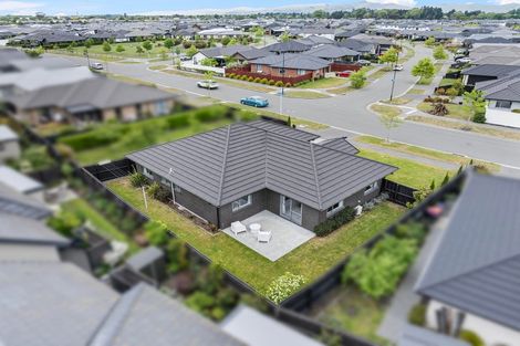 Photo of property in 15 Katrine Drive, Marshland, Christchurch, 8083