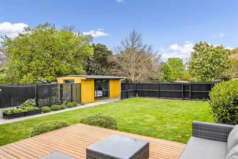 Photo of property in 19 Pitcairn Crescent, Bryndwr, Christchurch, 8053