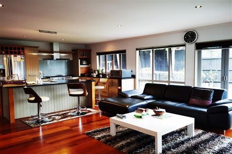 Photo of property in 51 Bronwylian Drive, Flat Bush, Auckland, 2016