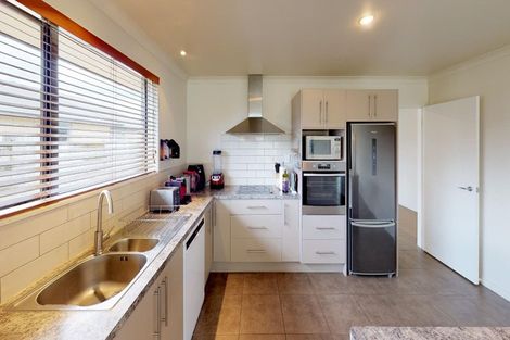 Photo of property in 16 Masefield Terrace, Kelvin Grove, Palmerston North, 4414