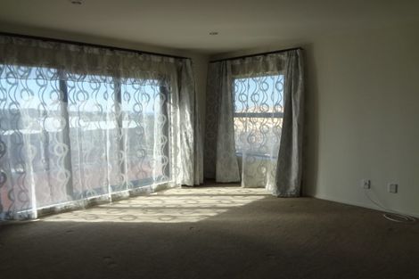 Photo of property in 79 Deep Creek Road, Waiake, Auckland, 0630