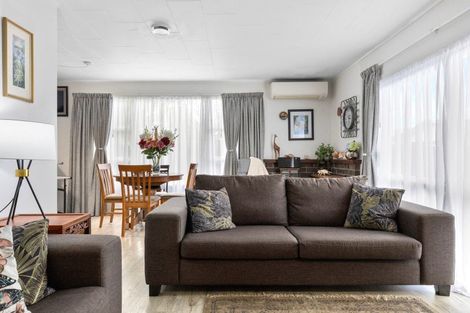 Photo of property in 10 Green Place, Richmond Heights, Taupo, 3330