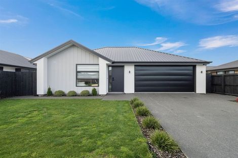 Photo of property in 7 Olearia Lane, Halswell, Christchurch, 8025