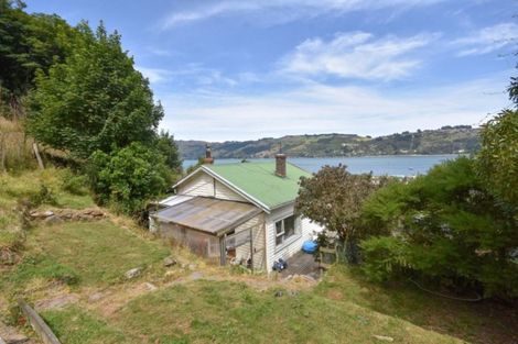 Photo of property in 1 Ocean View Road, Ravensbourne, Dunedin, 9022