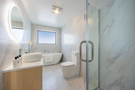 Photo of property in 215c Forrest Hill Road, Forrest Hill, Auckland, 0620