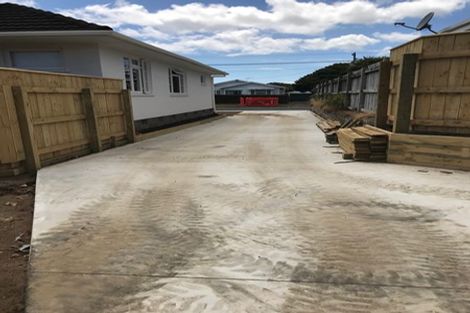 Photo of property in 124 Seaview Road, Westown, New Plymouth, 4310