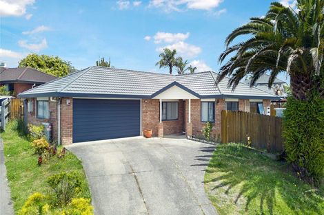 Photo of property in 18 Plumstead Rise, Glen Eden, Auckland, 0602