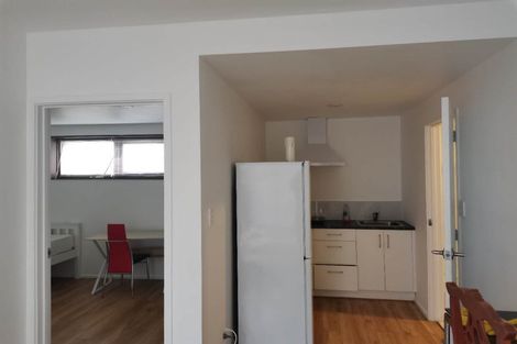 Photo of property in 35 Quebec Road, Milford, Auckland, 0620