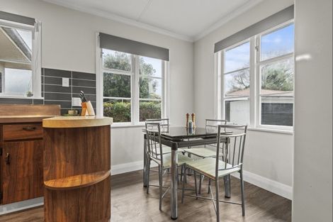 Photo of property in 11 Moray Place, Highbury, Palmerston North, 4412