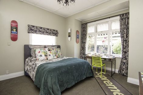 Photo of property in 320 Featherston Street, Palmerston North, 4410
