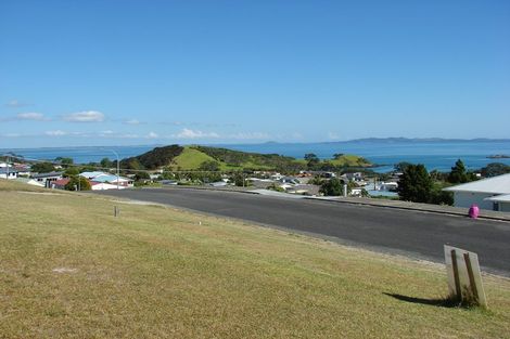 Photo of property in 9 Christine Drive, Coopers Beach, 0420