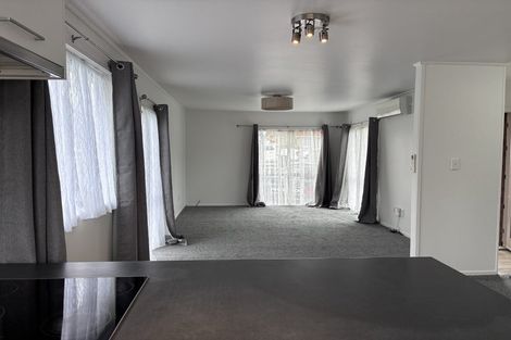 Photo of property in 337 Swanson Road, Ranui, Auckland, 0612