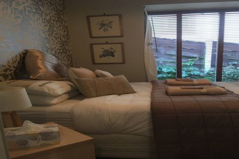 Photo of property in 17 Palliser Road, Roseneath, Wellington, 6011