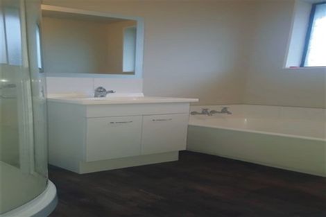 Photo of property in 1/108 Queenspark Drive, Parklands, Christchurch, 8083