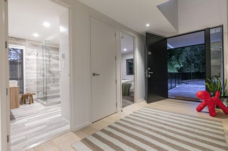 Photo of property in 21b Churchouse Road, Greenhithe, Auckland, 0632