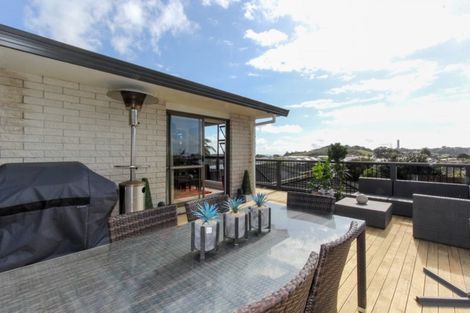 Photo of property in 14 Bronte Place, Whalers Gate, New Plymouth, 4310