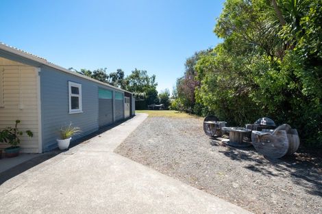 Photo of property in 323 Clifton Road, Te Awanga, 4102