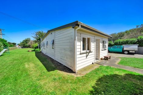 Photo of property in 62 Riemenschneider Street, Manaia, 4612