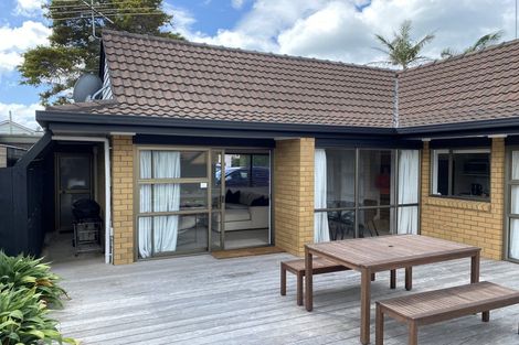 Photo of property in 2/26 Kitchener Road, Takapuna, Auckland, 0620