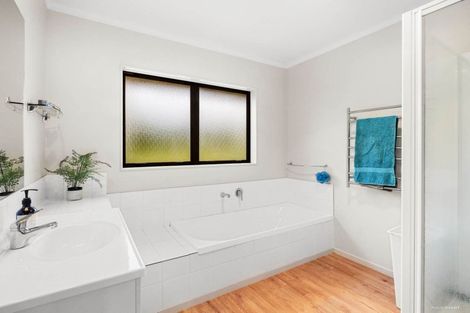 Photo of property in 9 Millbrook Drive, Waiuku, 2683