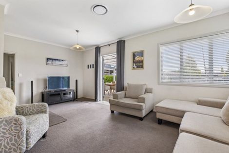 Photo of property in 2/9 Argyle Avenue, Pahurehure, Papakura, 2113