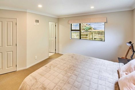 Photo of property in 3 Koukou Place, Normandale, Lower Hutt, 5010