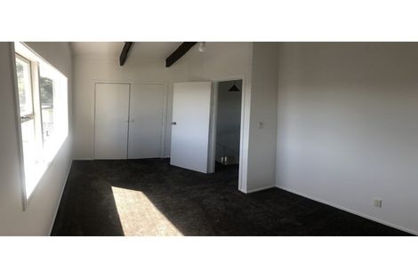 Photo of property in 2/52 College Road, Northcote, Auckland, 0627