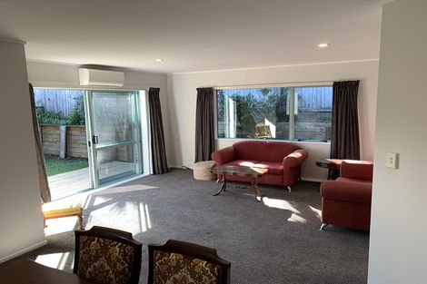 Photo of property in 16 Imelda Road, Te Atatu Peninsula, Auckland, 0610