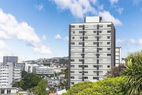 Photo of property in Mansfield Towers, 1 Grant Road, Thorndon, Wellington, 6011