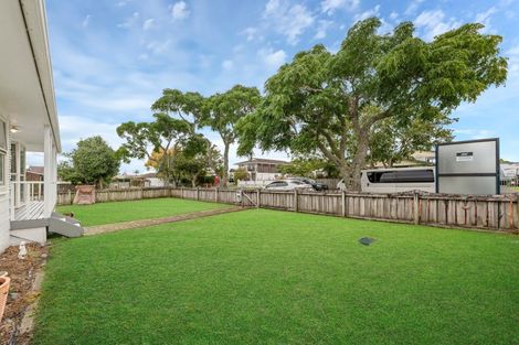 Photo of property in 41 Paterson Avenue West, Pukekohe, 2120