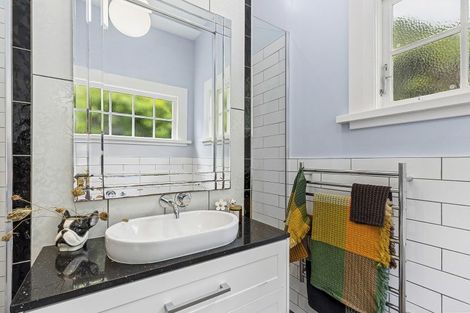 Photo of property in 39 Mills Road, Brooklyn, Wellington, 6021