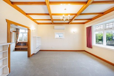 Photo of property in 19 Brightwater Terrace, Terrace End, Palmerston North, 4410