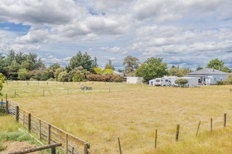 Photo of property in 6 Walter Street, Takapau, 4203