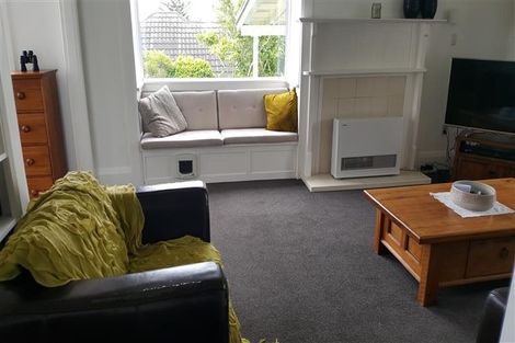 Photo of property in 9 Fillis Street, New Plymouth, 4310