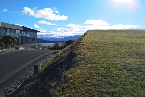 Photo of property in 19 Muriwai Drive, Manapouri, 9679