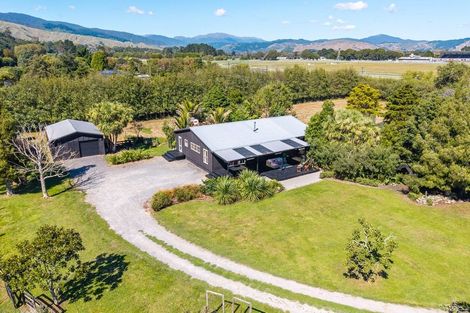 Photo of property in 98 Rahui Road, Otaki, 5512