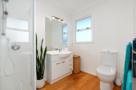 Photo of property in 22 Seaview Road, Otumoetai, Tauranga, 3110