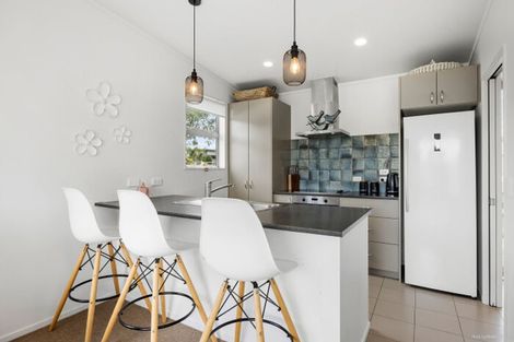 Photo of property in 2 Beachcomber Road, Mangawhai Heads, Mangawhai, 0505