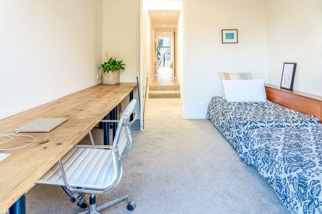 Photo of property in 10 Preston Drive, Arrowtown, 9302