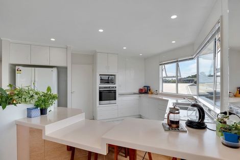 Photo of property in 6 Scott Street, Moturoa, New Plymouth, 4310