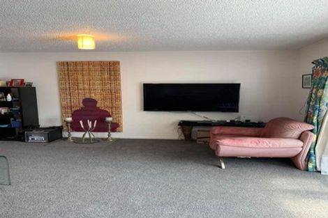 Photo of property in 9/2 Burdendale Grove, Churton Park, Wellington, 6037