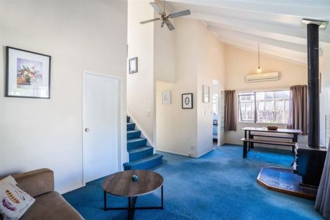 Photo of property in 2/9a Alfred Street, Northcote Point, Auckland, 0627