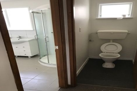 Photo of property in 37 Sequoia Place, Sunnynook, Auckland, 0620