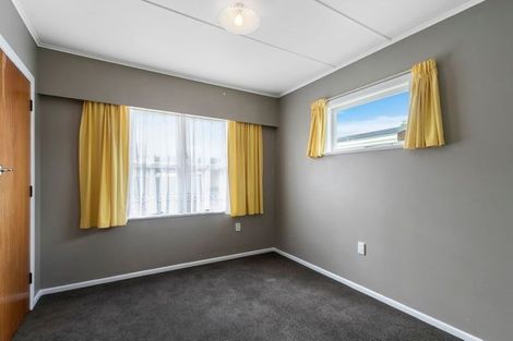 Photo of property in 4 Parkway, Wainuiomata, Lower Hutt, 5014