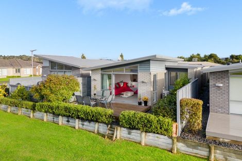 Photo of property in 14 Scoria Close, Pyes Pa, Tauranga, 3112
